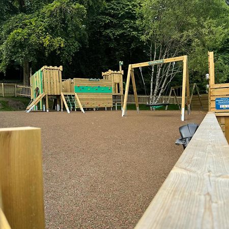 Conkers Lodge For 6 With Hot Tub & Secluded Decking - Spa Resort In Devon Chudleigh 외부 사진
